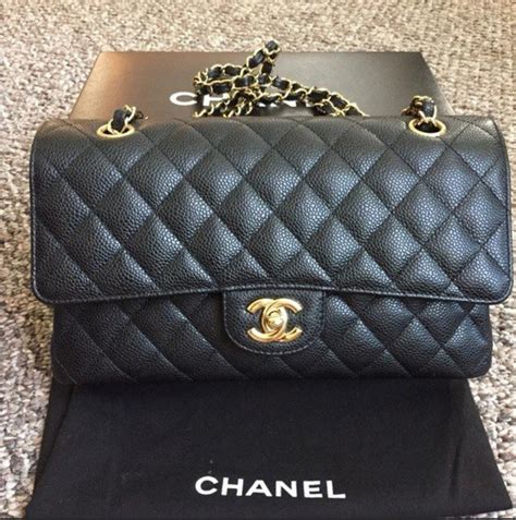 chanel medium caviar classic